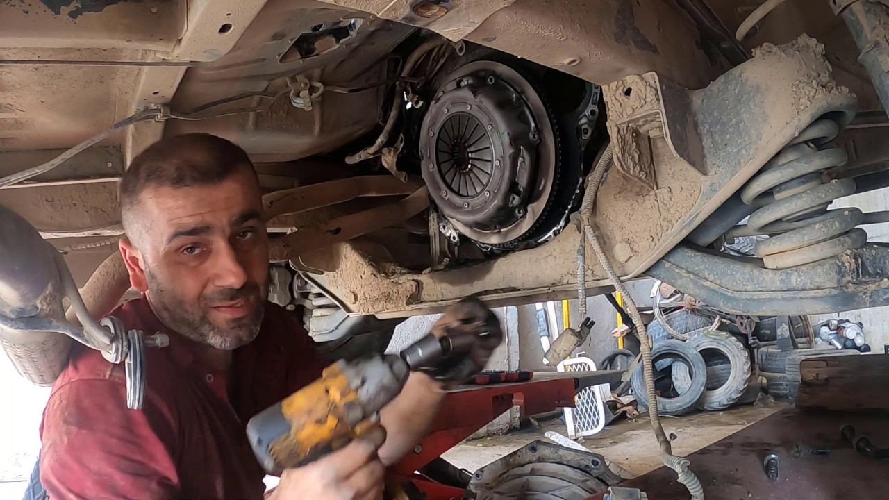 Ford Transit Debriyaj Balata ve Krank keçe değişimi.