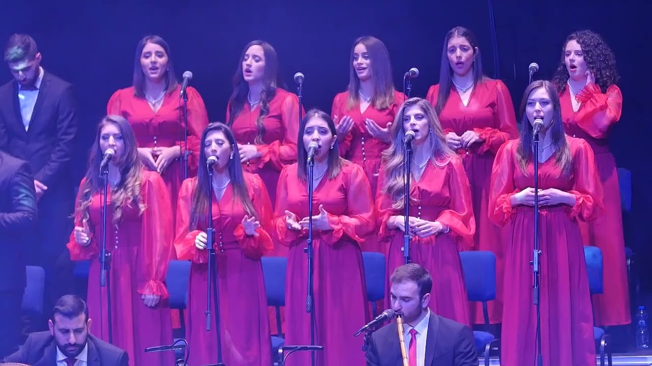 الارض بتتكلم عربي وأول كلامي سلام ( سيد مكاوي ) أداء جوقة سراج