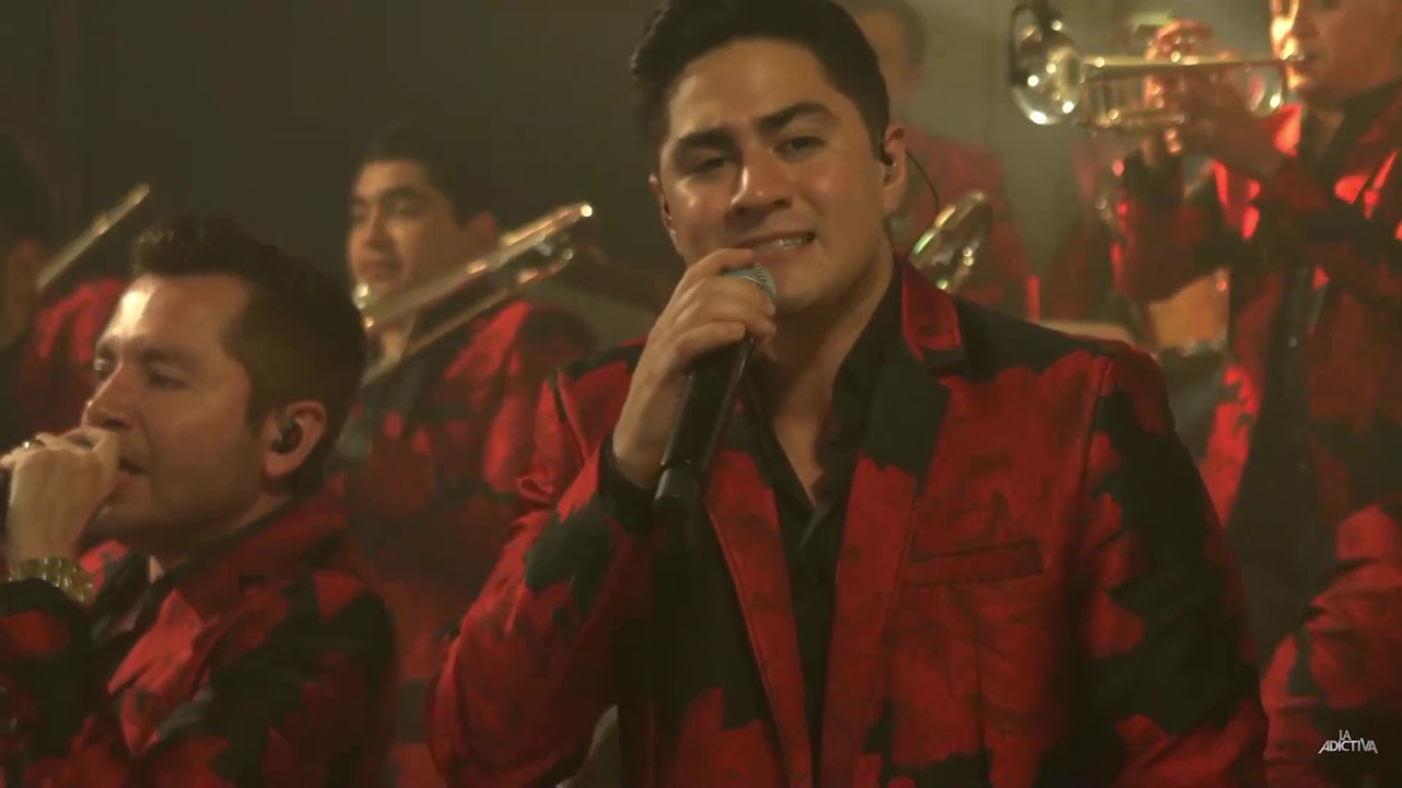 La Adictiva- Escondidos (En Vivo)