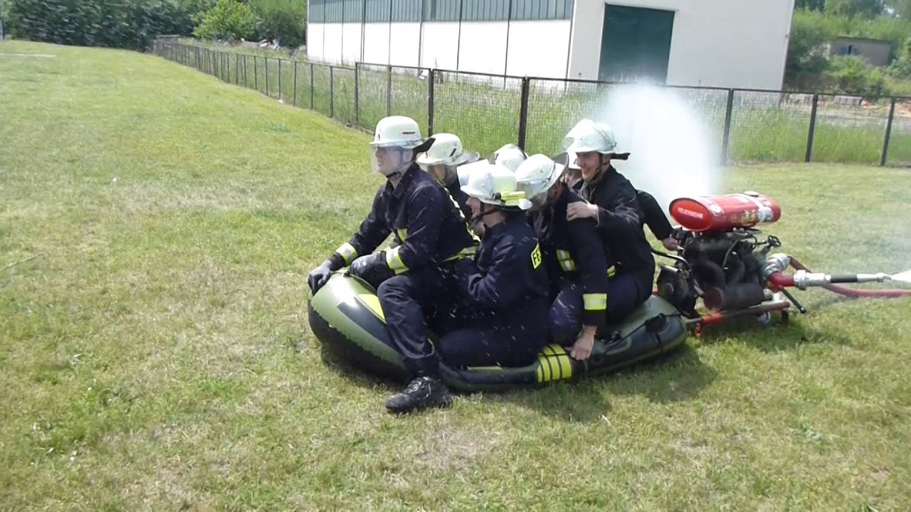 Cold Water Challenge 2014 - Feuerwehr Diemitz
