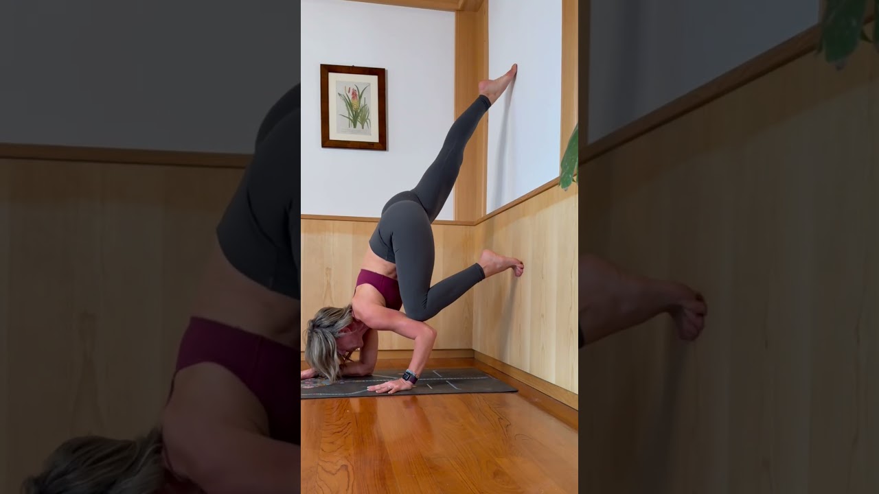 Posizione del Corvo Supportata 🐦✨ | Fly Flow Yoga 