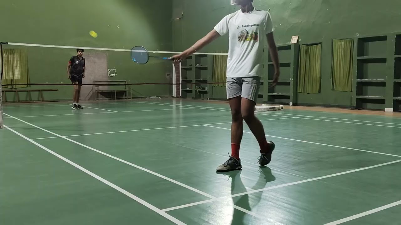 Men's singles badminton match 🏸☠️