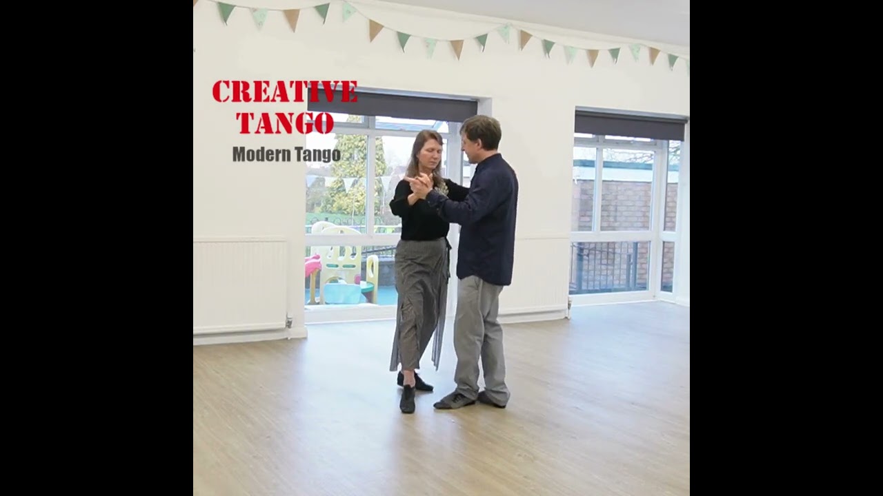 Change of direction in tango with sensual combination