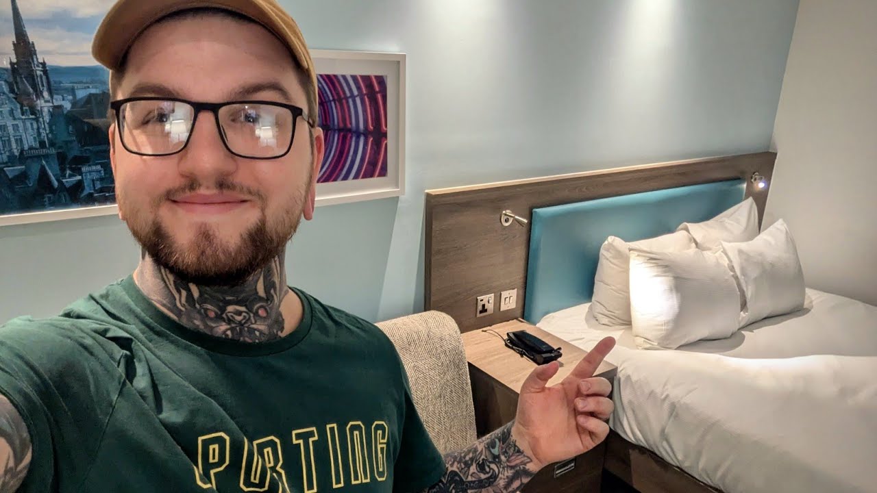 Мы провели ночь в отеле Hampton by Hilton Edinburgh West End.