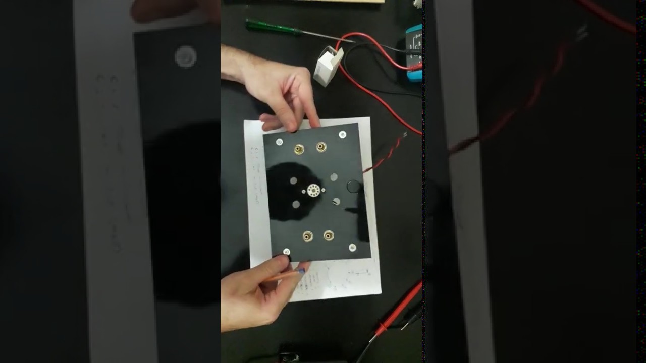 Faça seu Pré Amplificador válvulado 12au7 com alimentação 12 volts.
