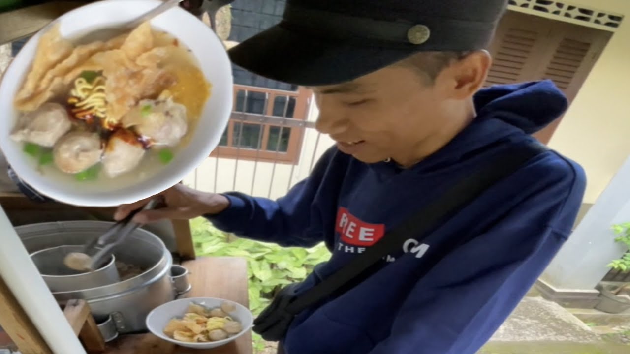 la ini bakso yang di tunggu-tunggu segala kalangan#food #streetfood #viralvideo  