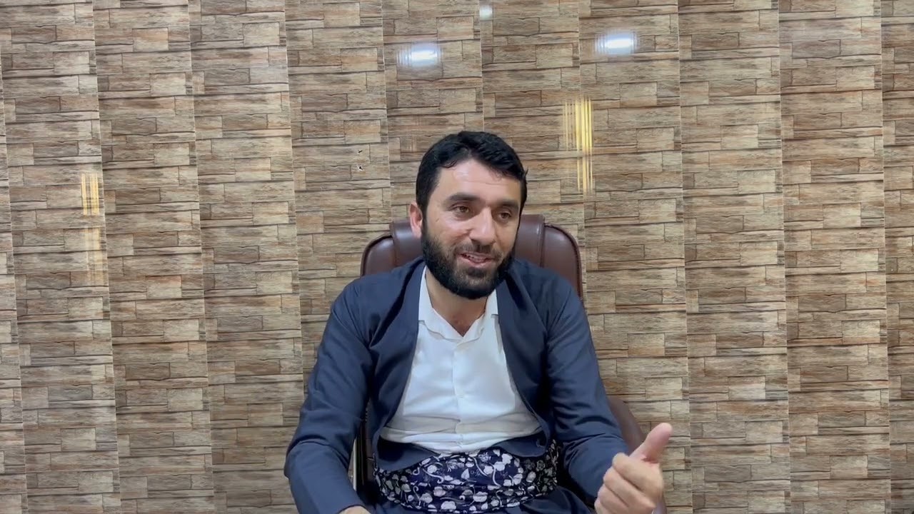 بانگ وقامه‌ت كردن بۆكه‌سێك به‌ته‌نها نوێژ بكات.