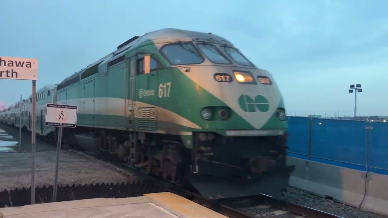 (Wasn’t expecting a horn salute) GO Train Meet - GO Cab 327 departs Oshawa
