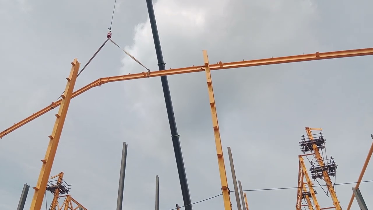 Erection kudu kuda konstruksi baja
