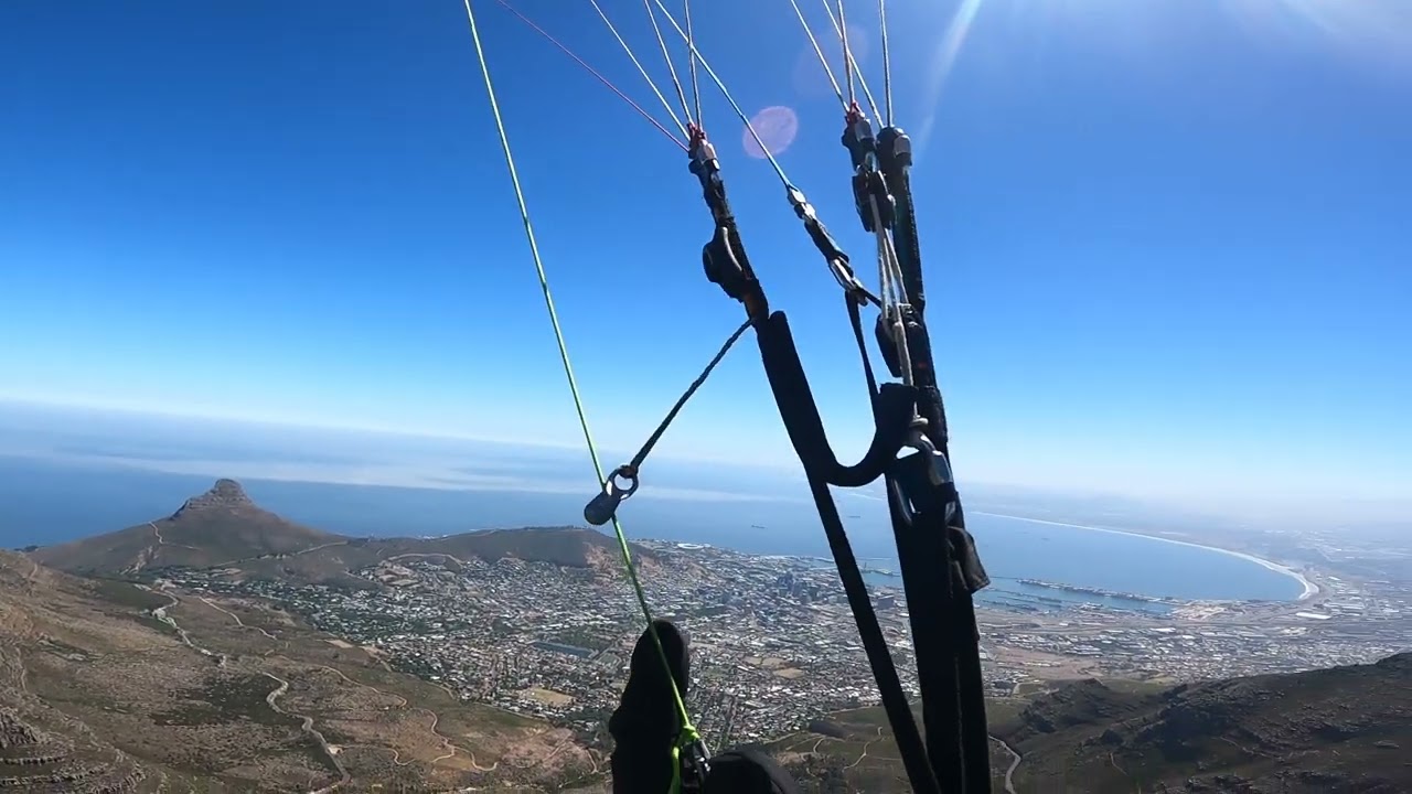 Boating around Table Mountain
