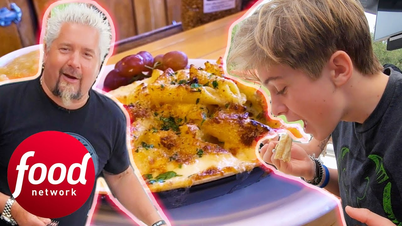 Guy And His Son Eat An Authentic Mac & Cheese With A Sweet Twist | Diners, Drive-Ins & Dives