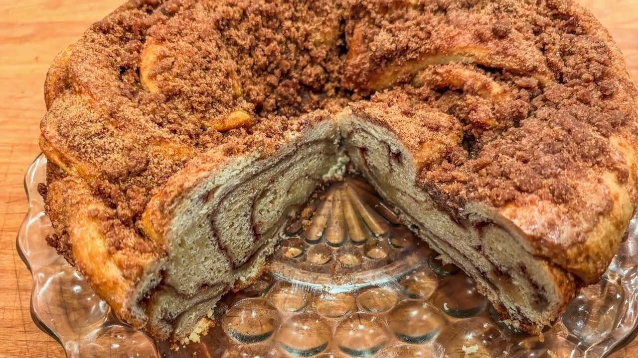 How to Make Cinnamon Babka Cake with Bread Machine Dough