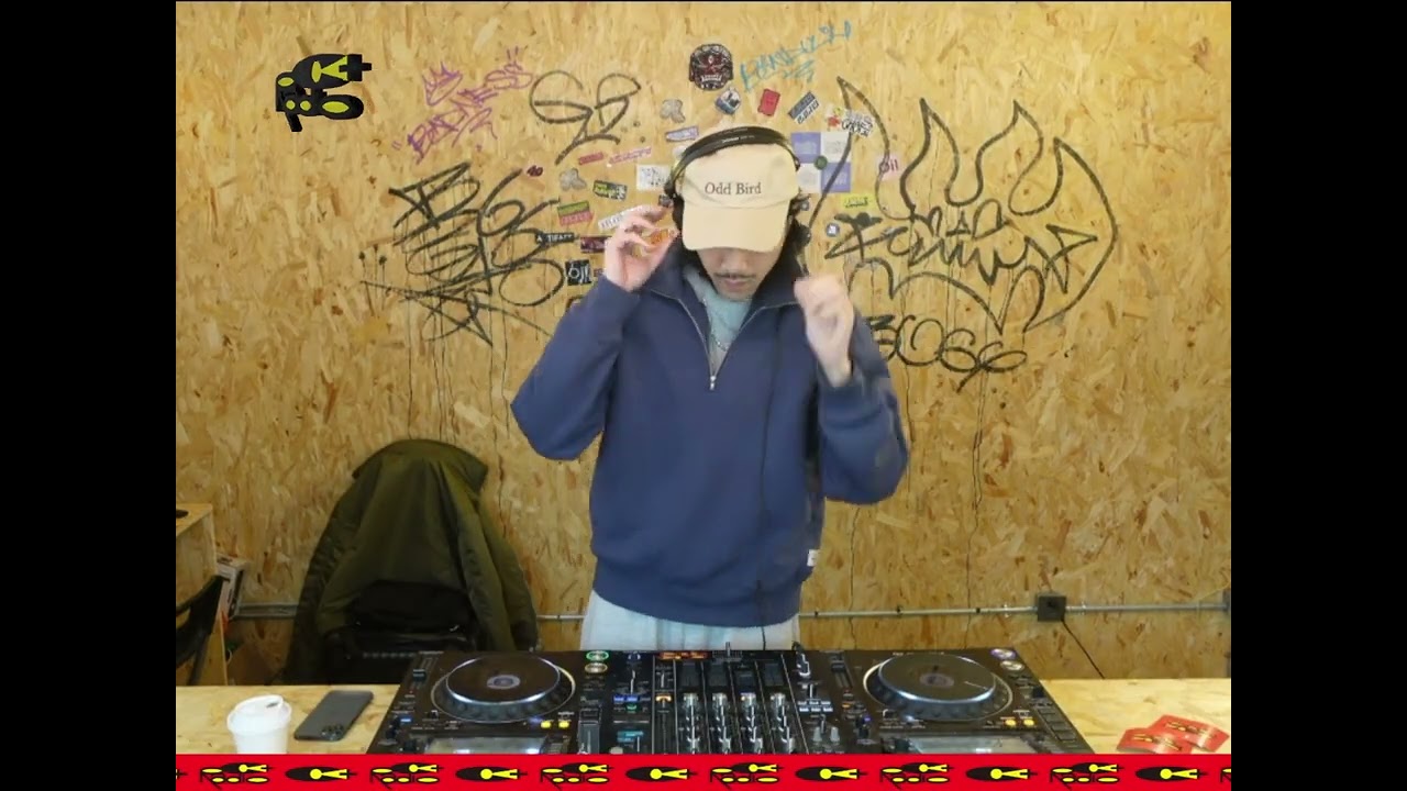 C+Radio 25AW E29 w/ Knopha
