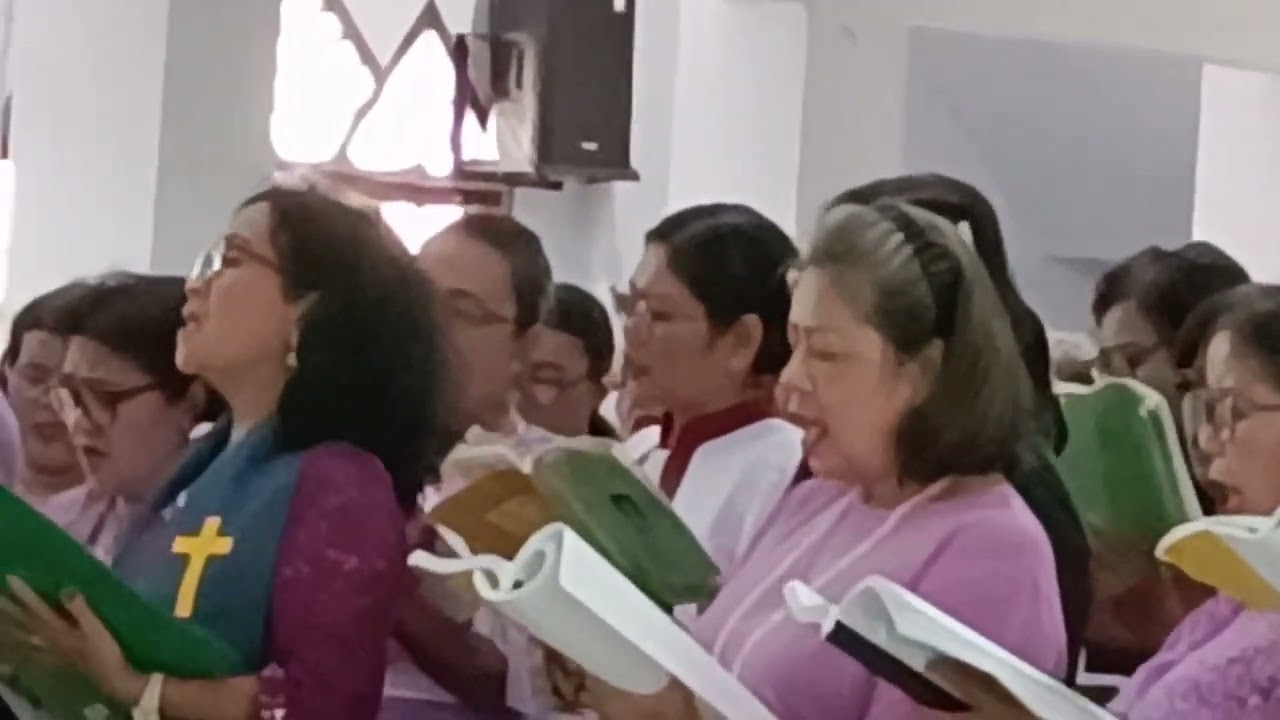 Sai Pahohom ma Rohangku : Koor Ina Kamis HKBP Bengkulu Lingkar Barat