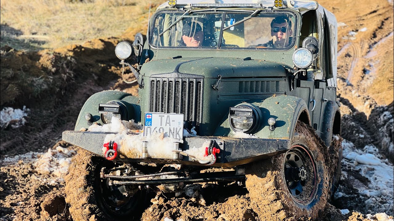 Suzuki jimny vs UAZ vilisi (kolxozniki)