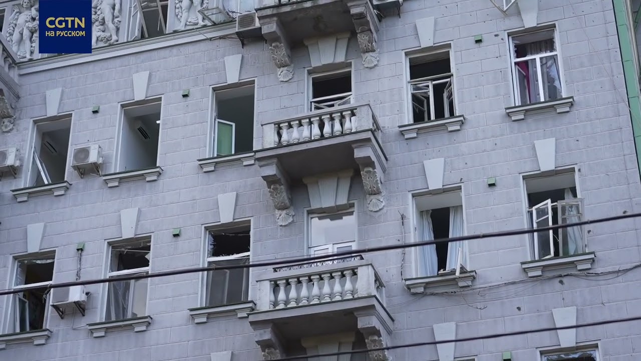 В Киеве ликвидируют последствия обстрелов