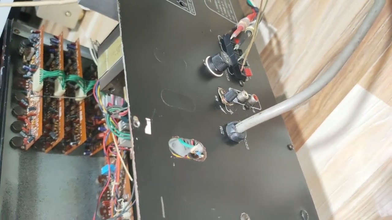 Jarguar P 305C, xịn Hàn Quốc nòi, giá 5,5tr. Bose 301 monitor seri 2, giá 6,9tr. Lh Zalo 0909293409