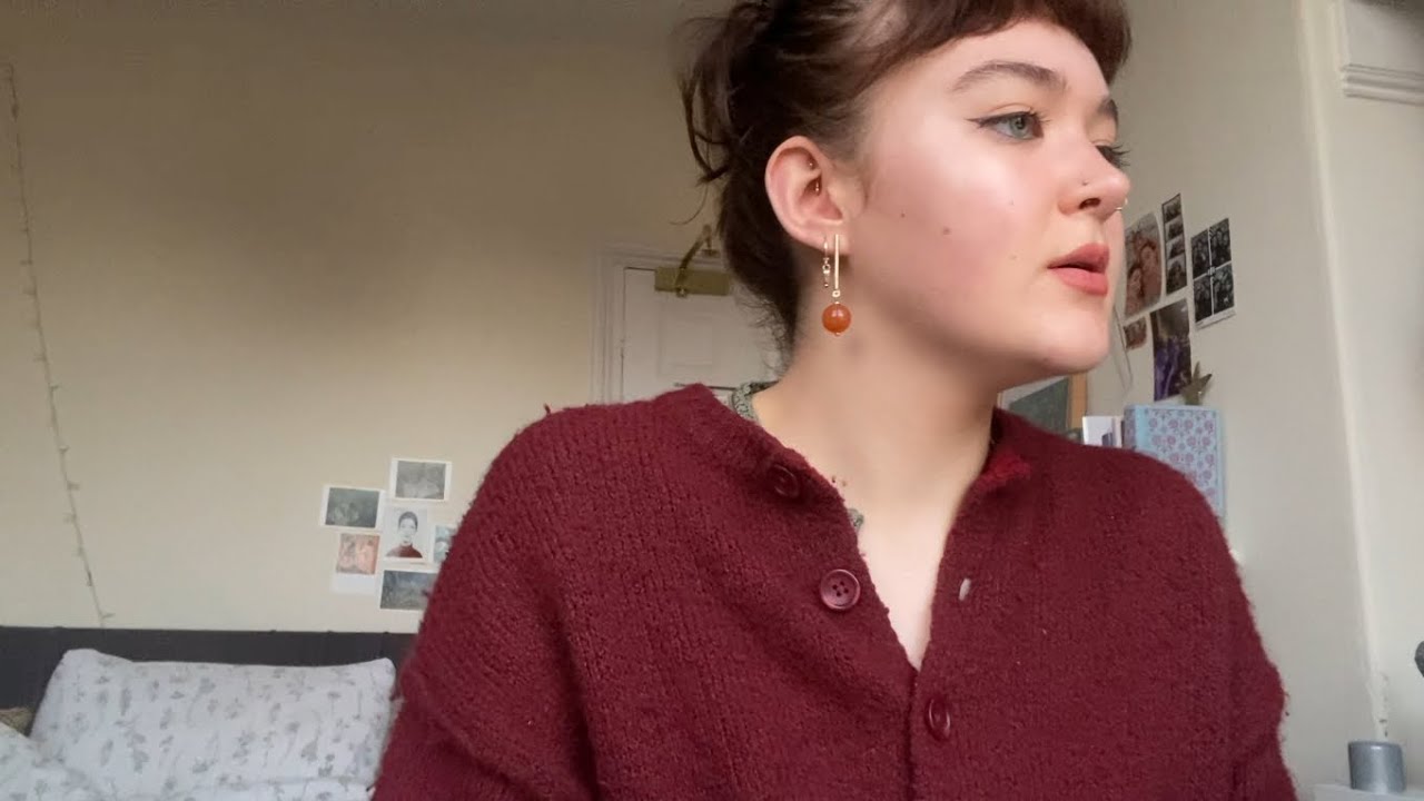 a cover of nobody new by The Marías
