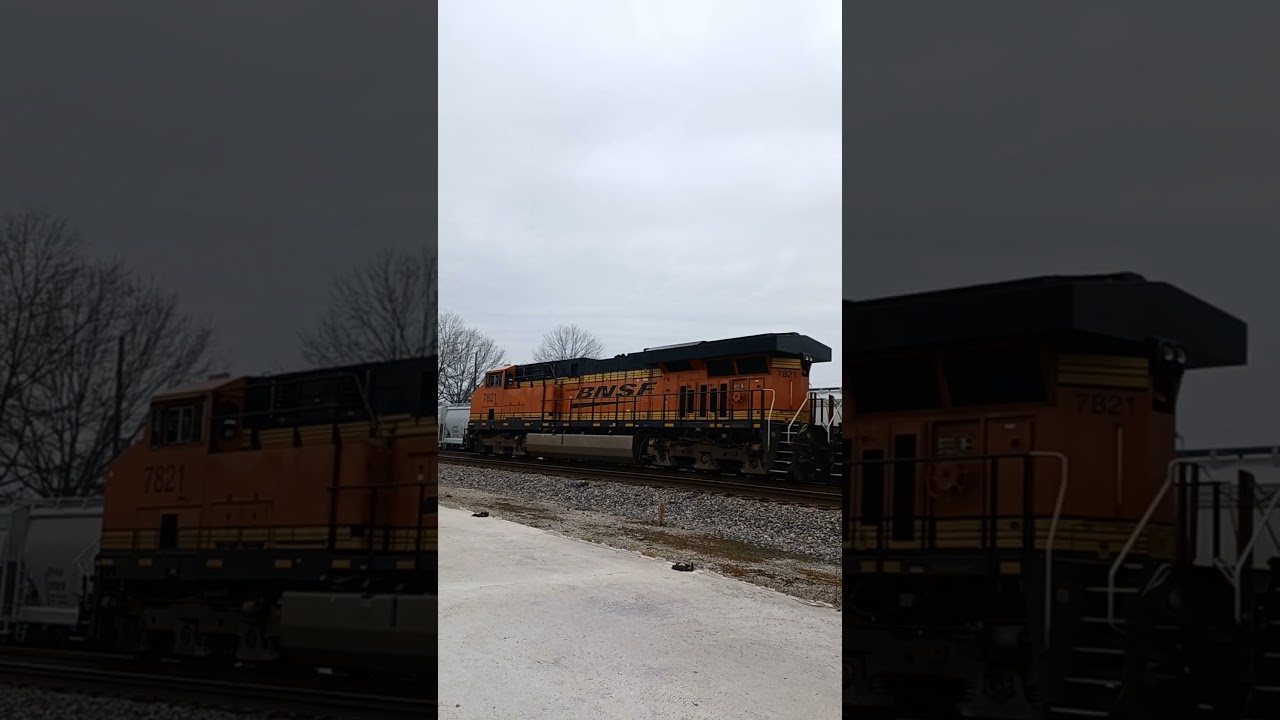 Amazing Blast "entering downtown flew by" Beastly BNSF Duo 