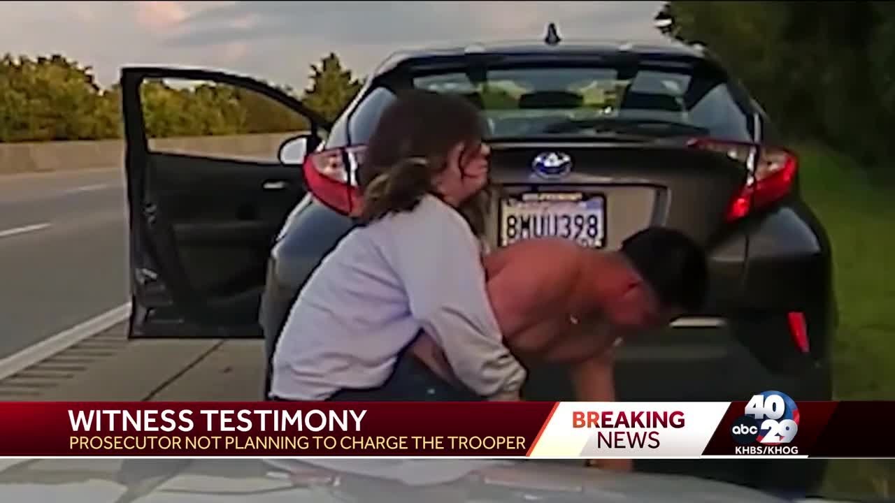 Rogers woman pulls over on I-49 to assist state trooper during arrest altercation