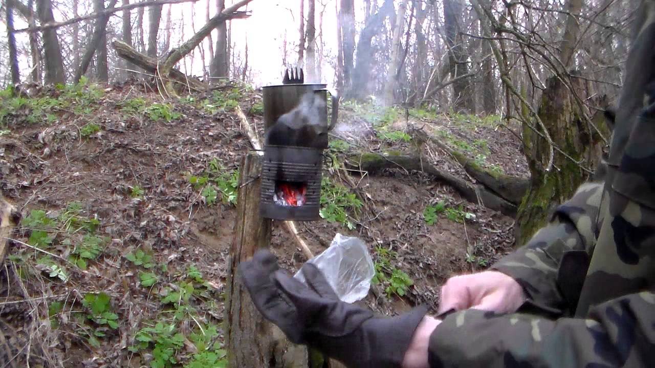 Hobo stove fixed to the tree - Csavargó tűzhely fához rögzítve