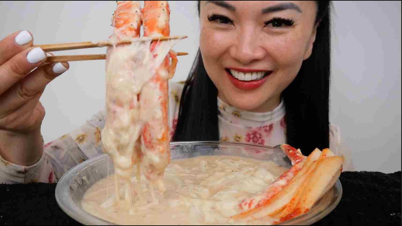 CREAMY CHEESY CARBONARA RICE CAKE WITH KING CRAB LEGS (ASMR EATING SOUNDS) LIGHT WHISPERS | SAS-ASMR