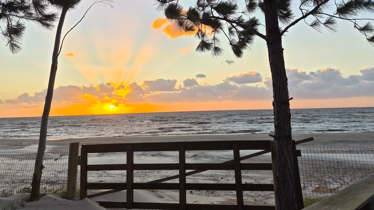Tavares  RS - Onde o tempo desacelera e a vida encontra seu ritmo natural!Reconhecida mundialmente.