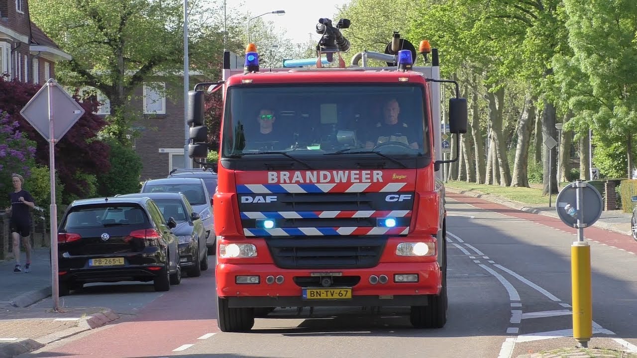 PRIO 1 SB 22-5262 Brandweer Eindhoven naar een Natuurbrand aan de Schoordijk in Budel