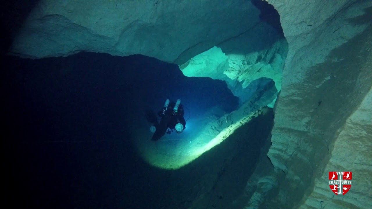 Port Miou, Une riviere dans la nuit