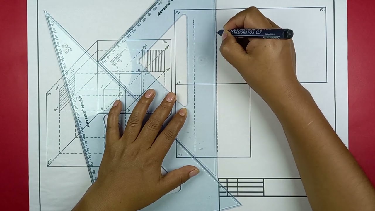 PROYECCIÓN ORTOGONAL TRIÉDRICA DE UN CUBO