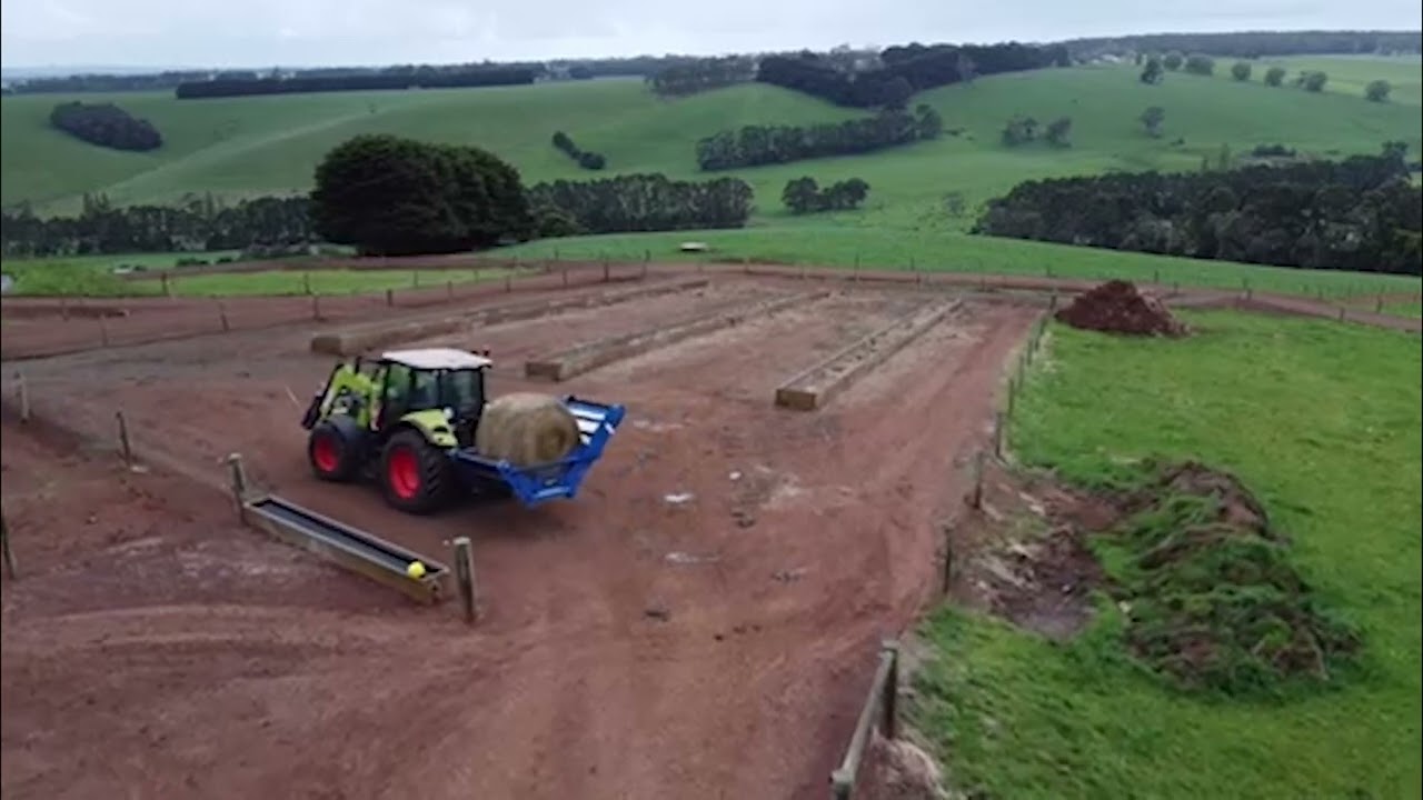 McIntosh Single Bale Feeder with extension