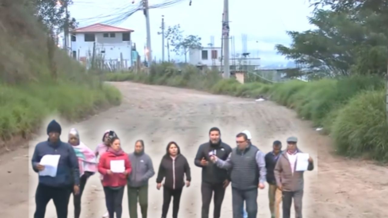 120 metros de calle destruida: Llano Grande clama por adoquinado