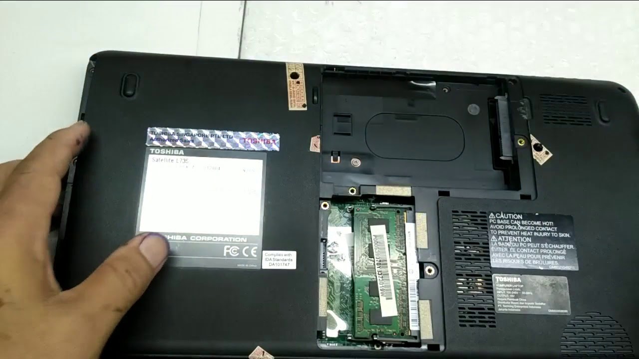 How to disassemble fan processor Toshiba Satellite L735 laptop