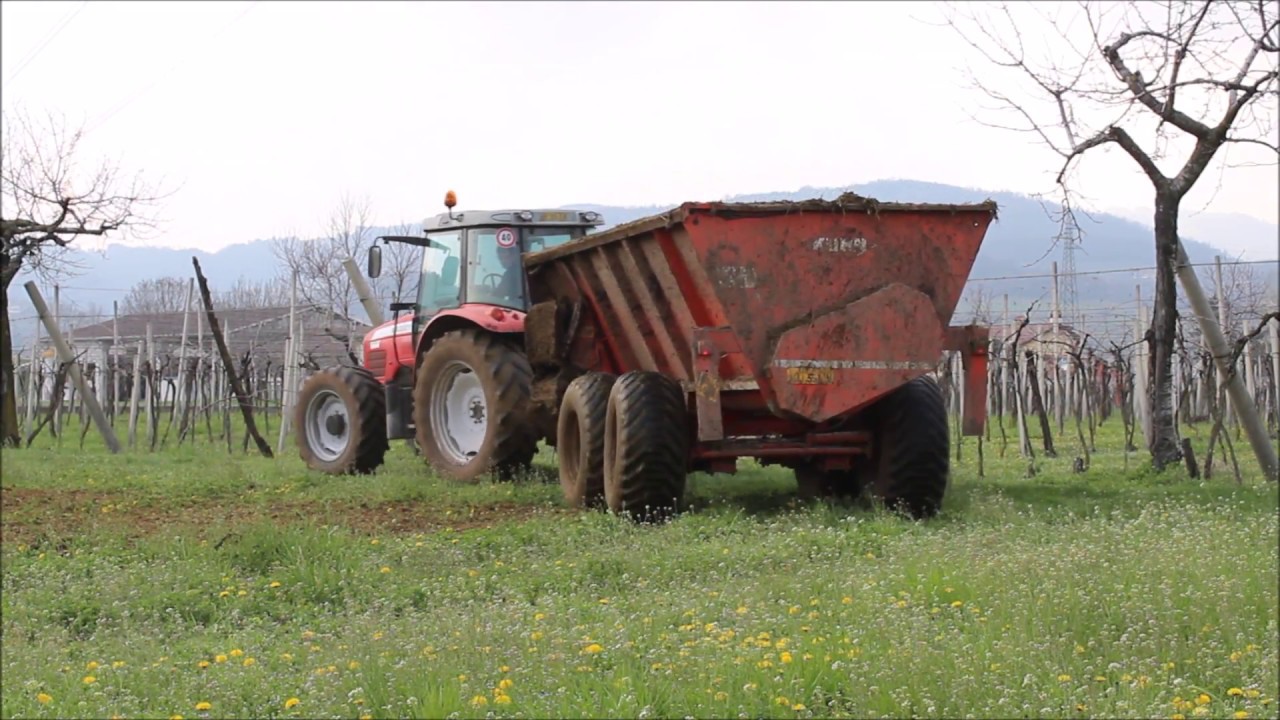 | SPANDIMENTO LETAME 2K18| MASSEY FERGUSON 5470+ SPANDILETAME KUHN |