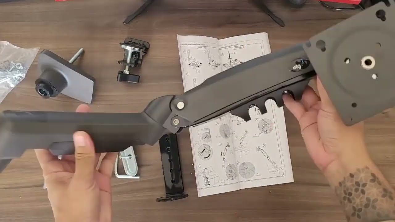 Suporte articulado de monitor ELG - Instalação na mesa KUADRA