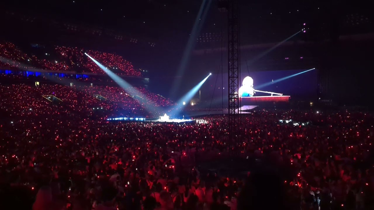 Taylor Swift - Eras Tour Paris N4 2024/05/12 - Begin again x Paris mashup