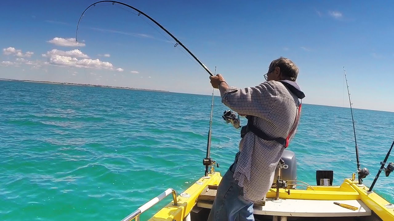 ALONE ON A TINY BOAT - SOLO Deep Sea Fishing
