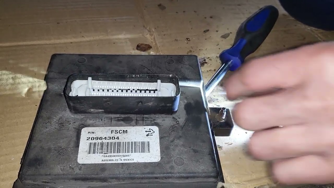 2014 GMC Savana Fuel pump Control Module Replacement And Programming