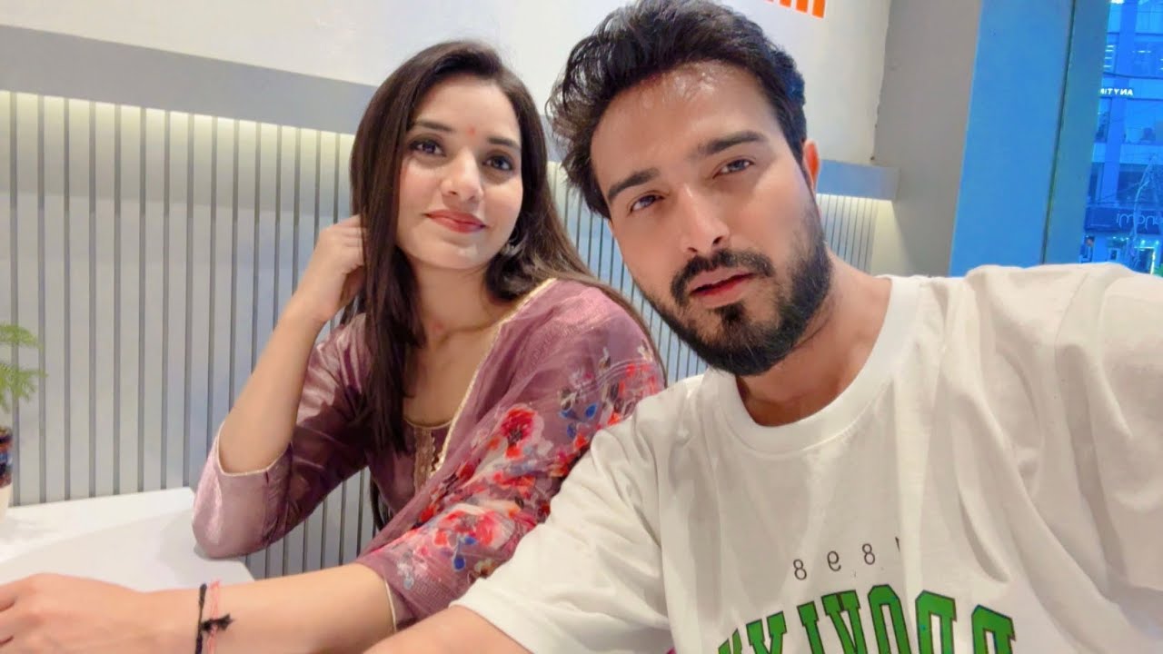 Shopping with ishika 🥰| ladki k sath shopping krna asan nhi hai|☺️ Life ki bhot badi galti hogai🥲