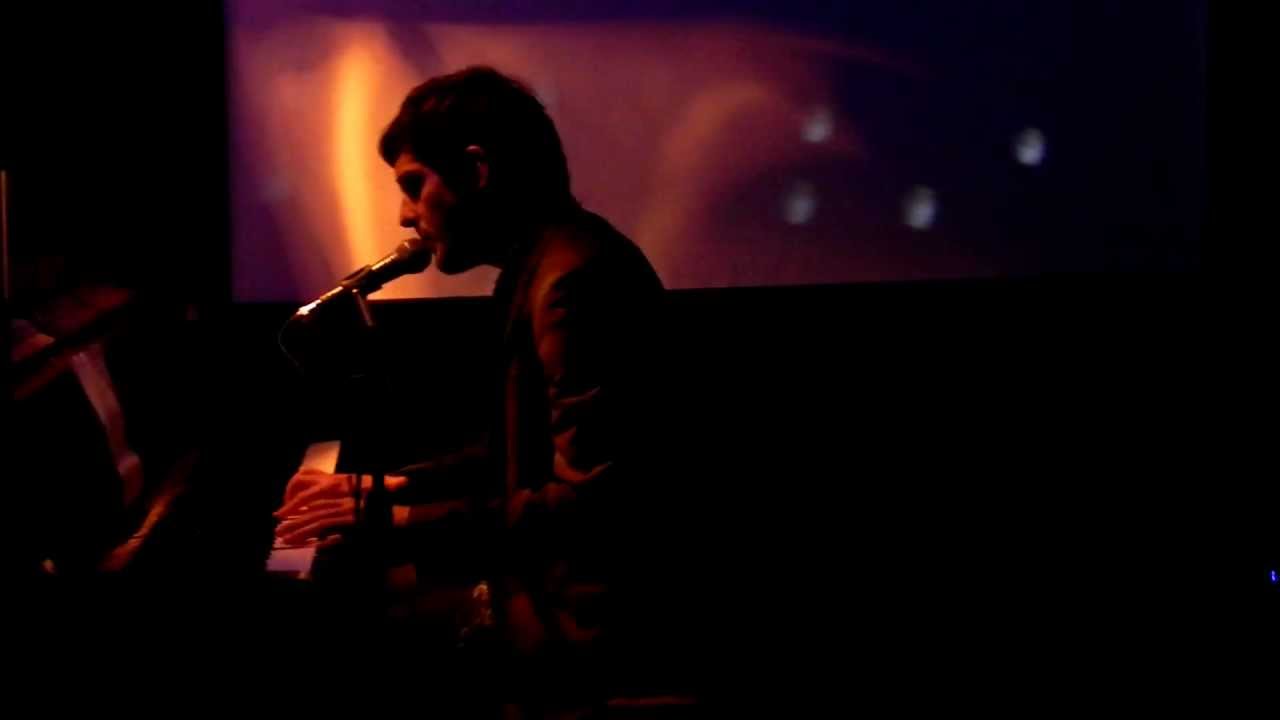 Gianluca De Rubertis -Io Addio- live @ TuttaRobaPugliese, Chet's Club (Bologna, 06/10/2012)