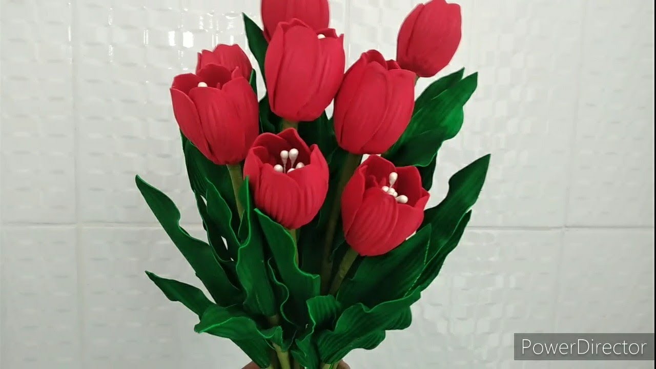 Tulipas em eva com frizador