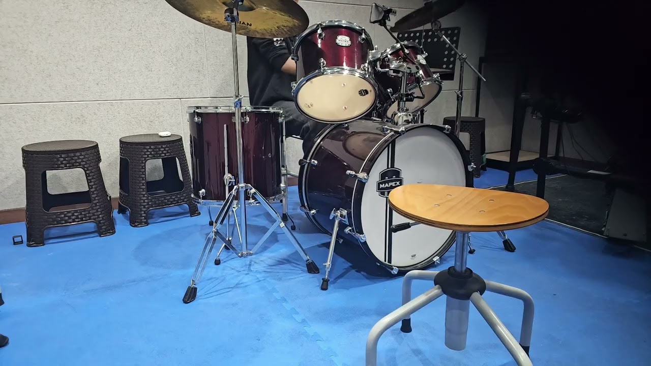 2026년 2월 10일  basket case