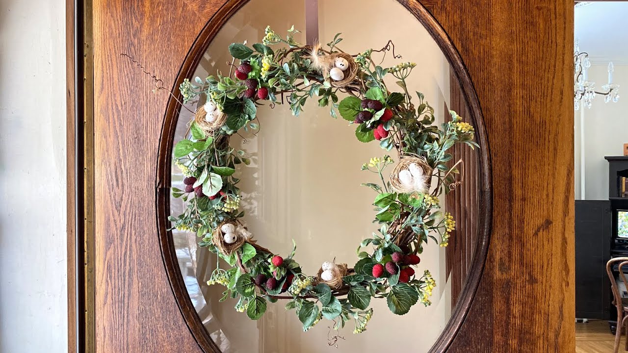 Raspberry Nest Summer Wreath - How To Make A Wreath - DIY Wreaths