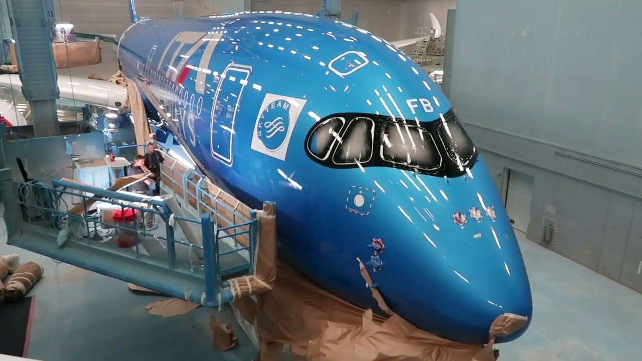 Painting Airbus A350 | ITA Airways