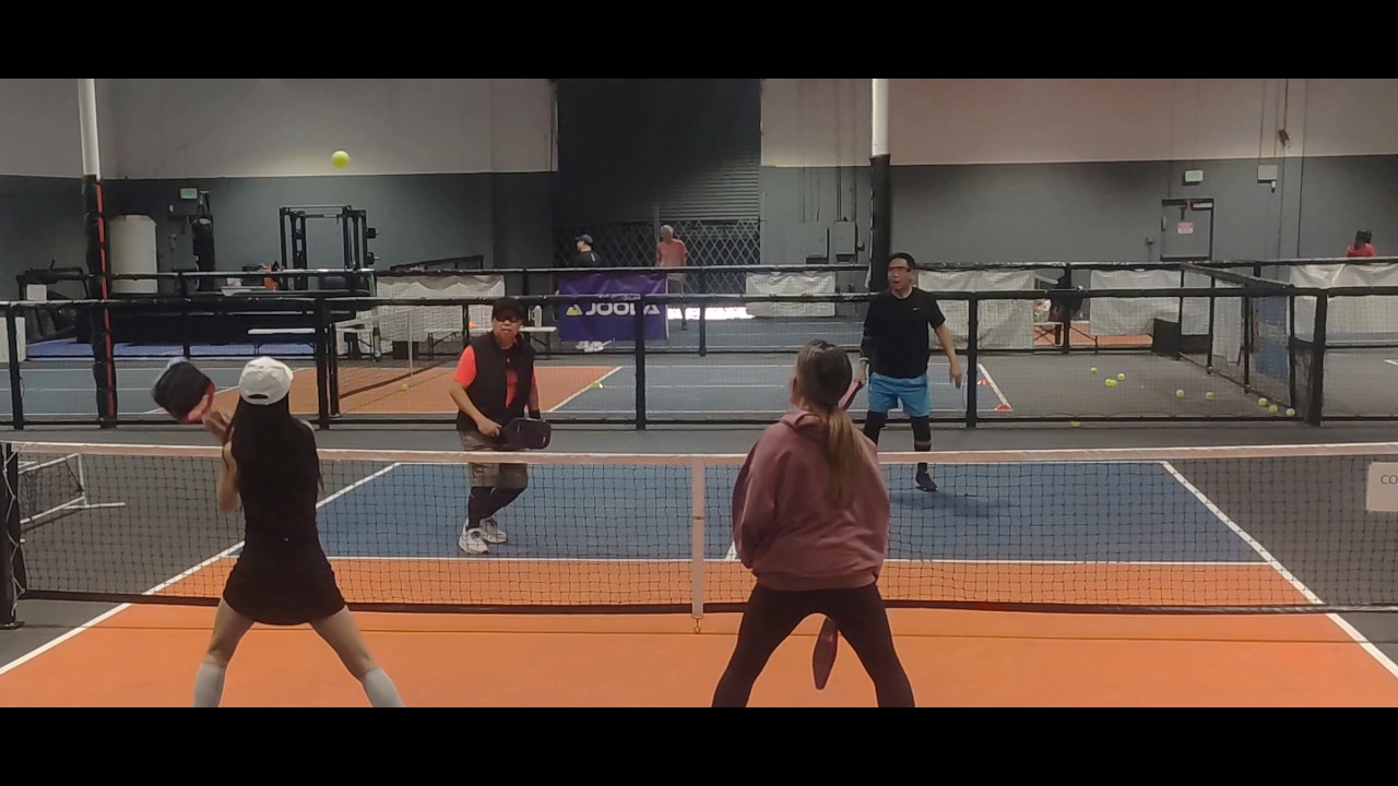 REC 3.5 MATCH:  TRINH & KARA (near side) vs MANNY & MINH (far side) @ XSCAPE, WESTMINSTER, CA. USA.