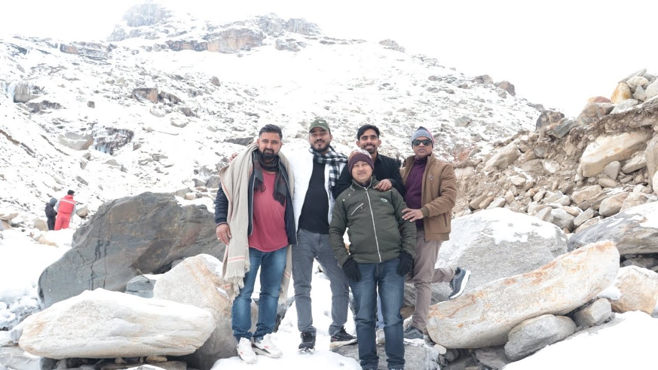 Manali trip with friends #love #nature #hills #mountain handle @Rawatmp4 nature lover#lovely#moments