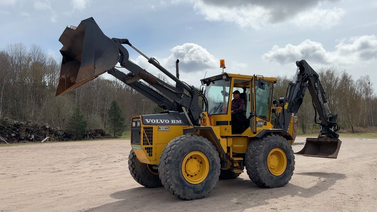 Köp Grävlastare Volvo BM EL70C på Klaravik