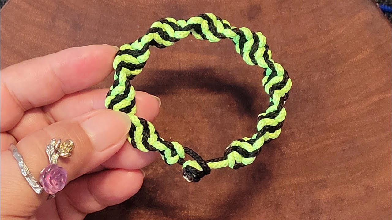 Easy Friendship Bracelet Design #live #tutorial #bracelet #howto #style #macrame #paracord