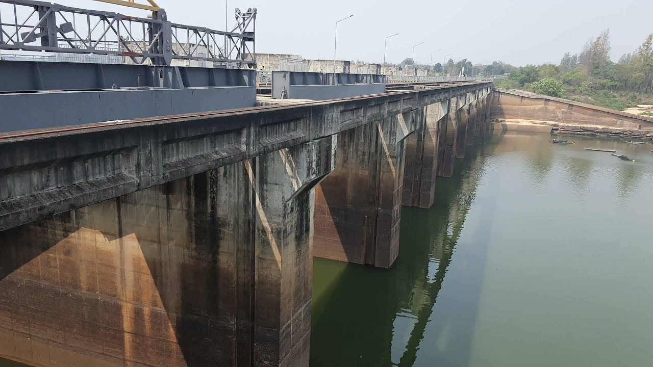 เขื่อนปากมูล#4 เดินชมด้านบนสั้นเขื่อน