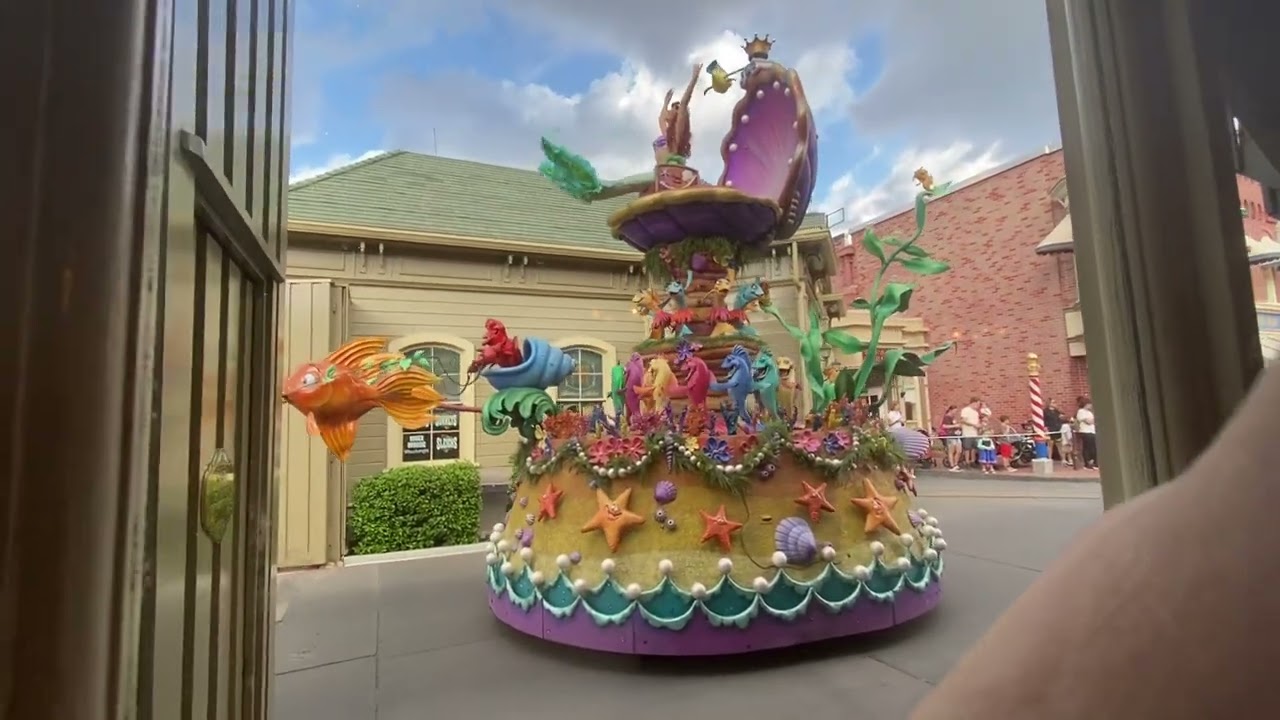 Festival of fantasy parade 